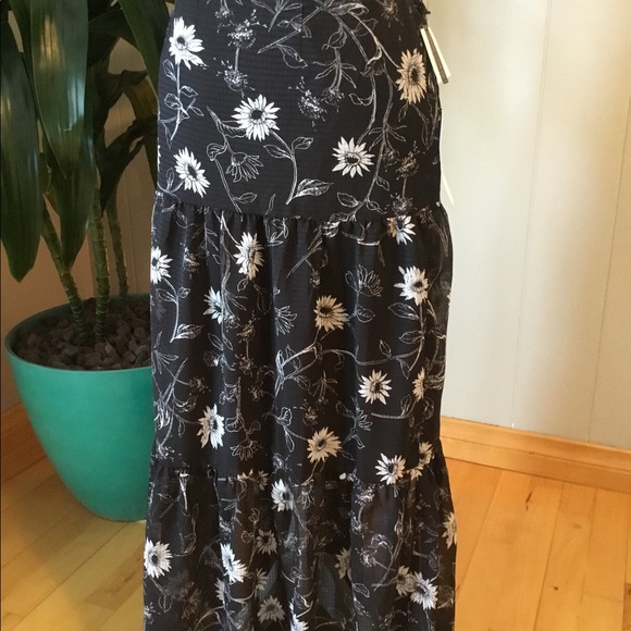 Peasant style skirt lined to knees sheer b… - Picture 2 of 7